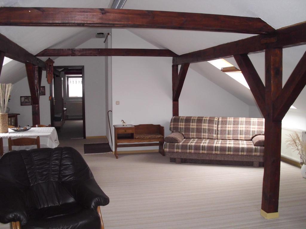 Ferienwohnung Am Dorfplatz Wittenberg Номер фото